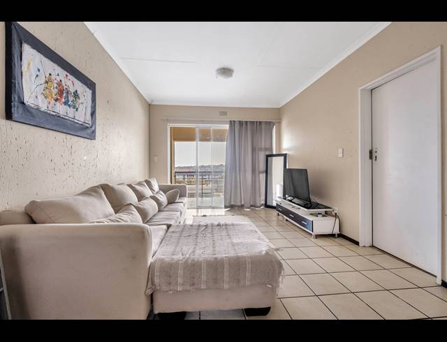 1 BEDROOM APARTMENT FOR SALE IN FERNDALE